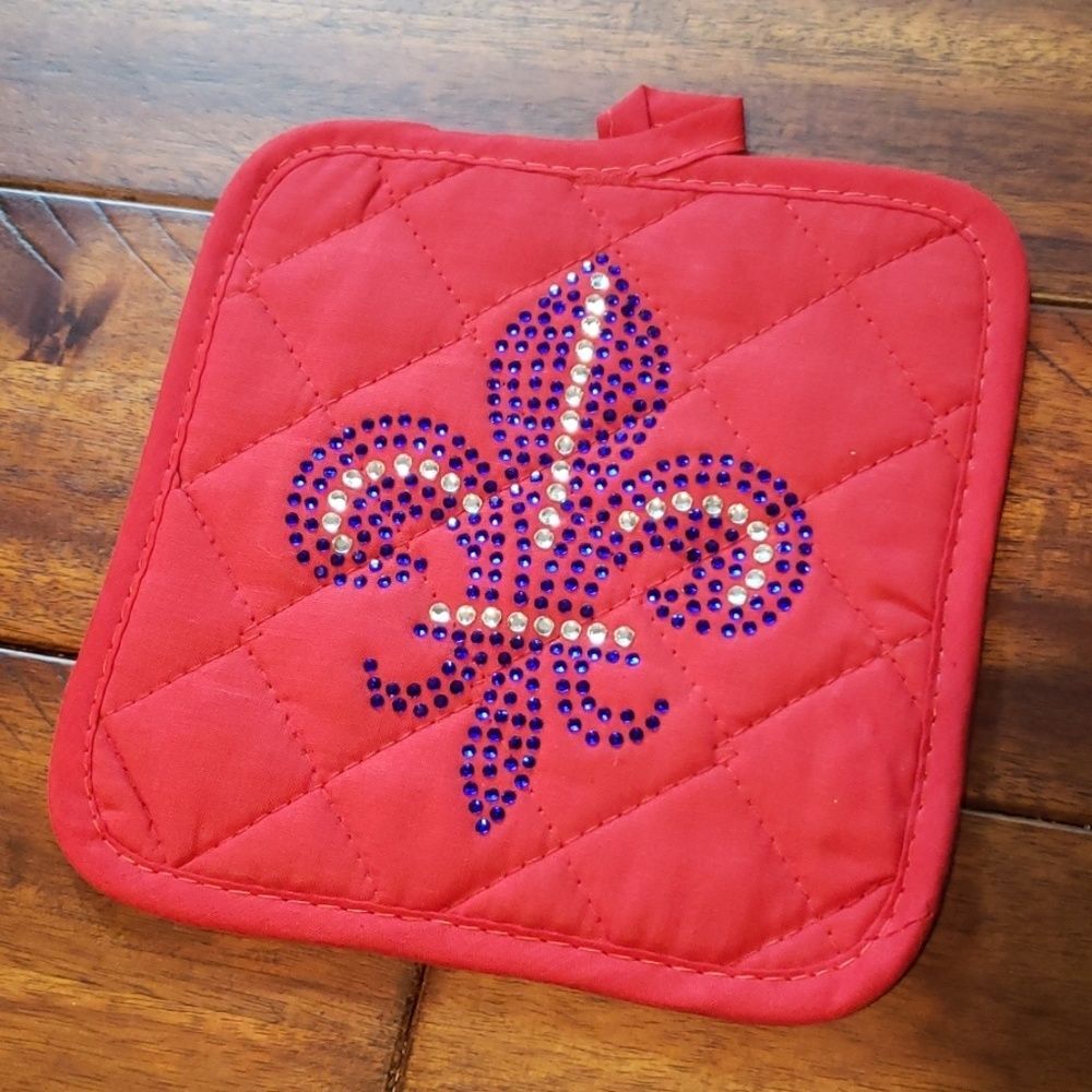 Red rhinestone fleur de lis kitchen pot holder NEW